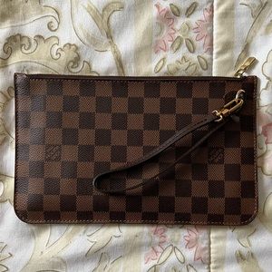 Louis Vuitton Neverfull Pochette